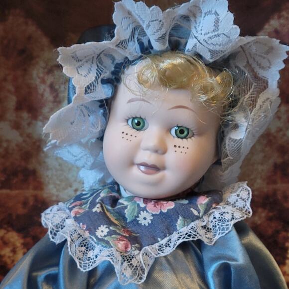 Treasured Memories 12" Porcelain Doll 1991 Special Edition ACM in Original Box - Picture 2 of 16